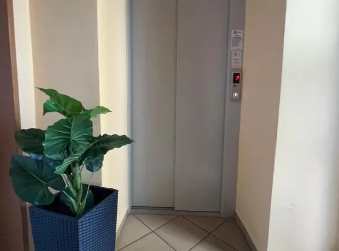 Greenstar בית הארחה 3*